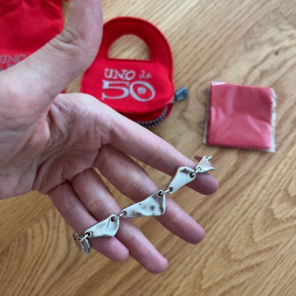 Uno de 50 bracelet Unique architecture style bracelet - Picture 2 of 3